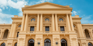 Conectando Destinos: Top 5 Lugares para Visitar em São Paulo e Litoral com a Expresso Luxo